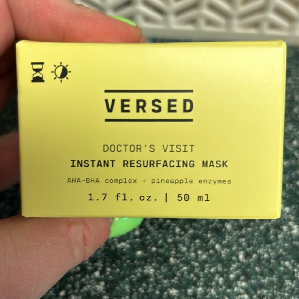 Versed Instant Resurfacing Mask